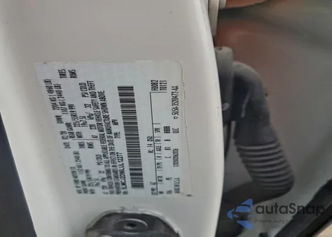 2020 Lincoln Corsair Reserve z USA, uszkodzony, nr VIN 5LMCJ2D96LUL12277